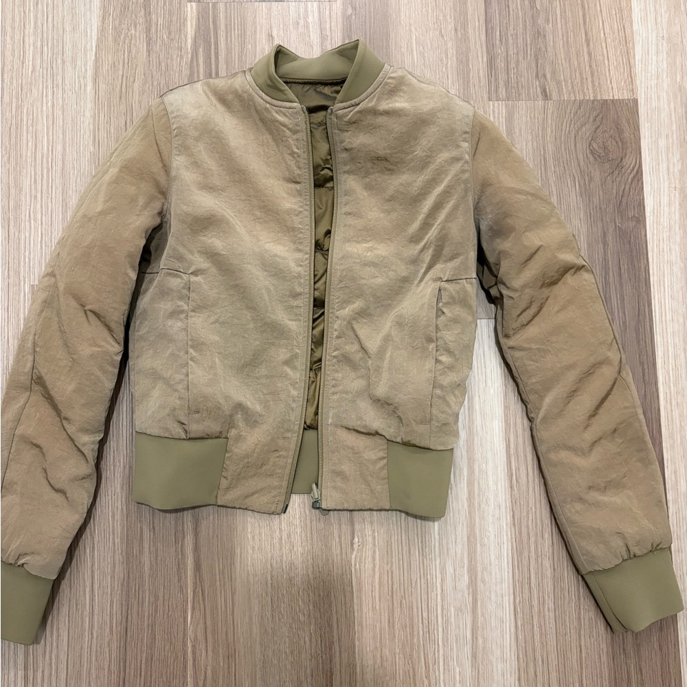 Lululemon reversible Women's Bomber Jacket